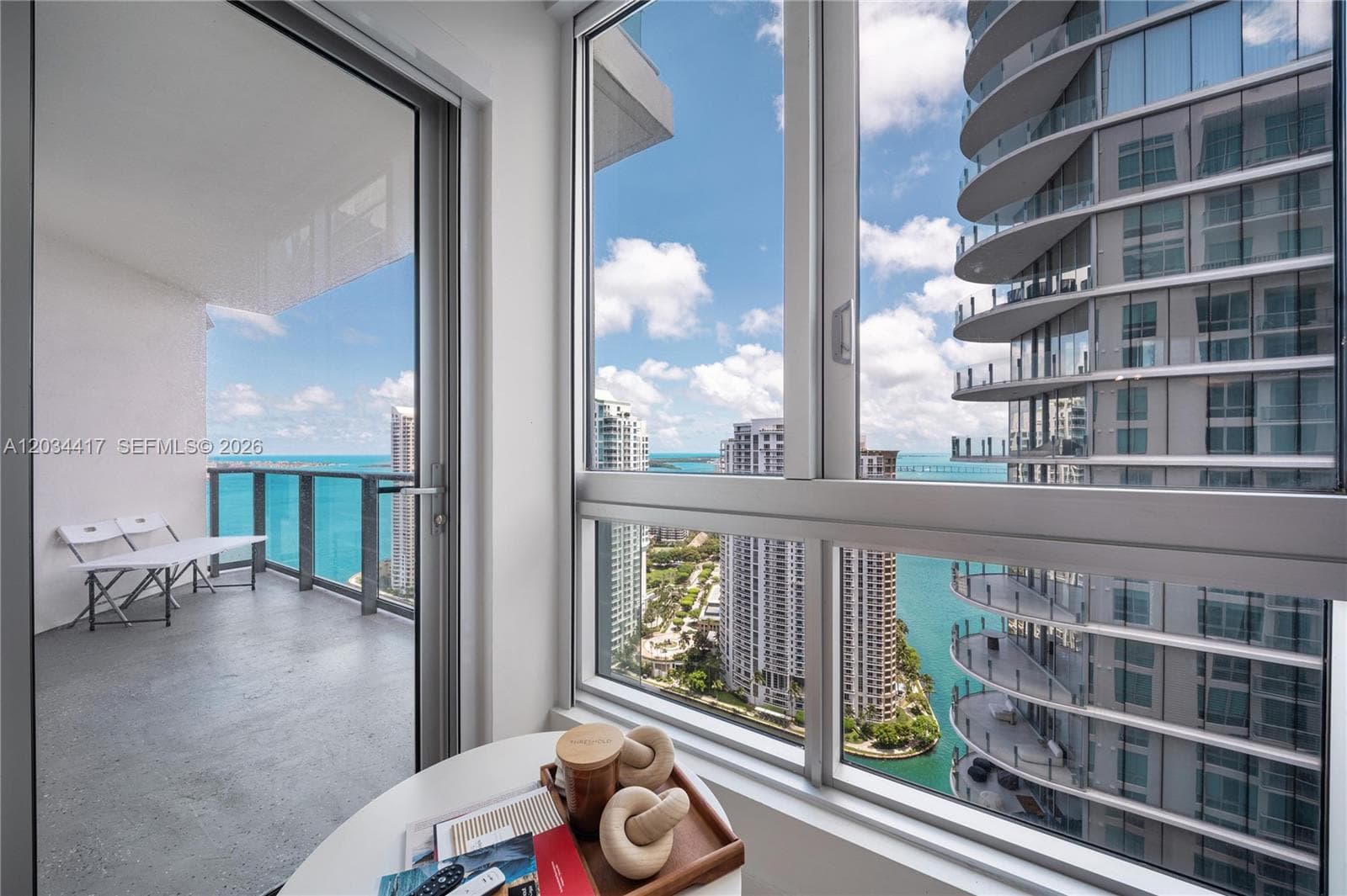 300 S Biscayne Blvd # 3406, Miami FL 33131