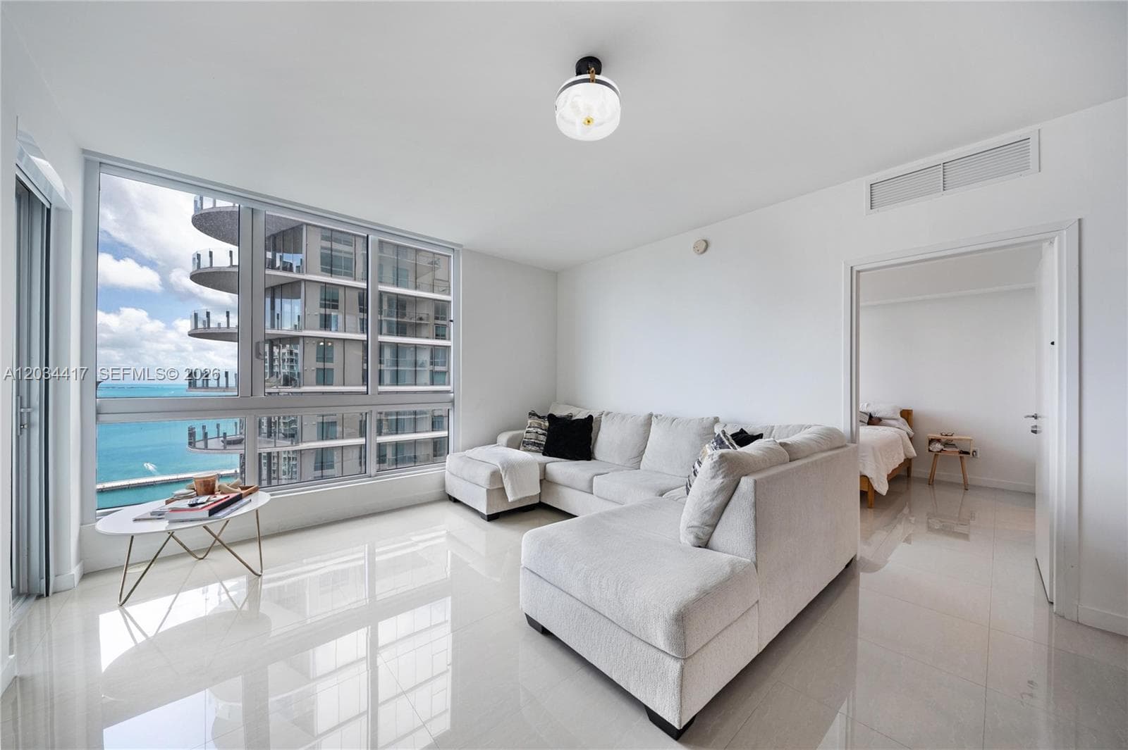 300 S Biscayne Blvd # 3406, Miami FL 33131