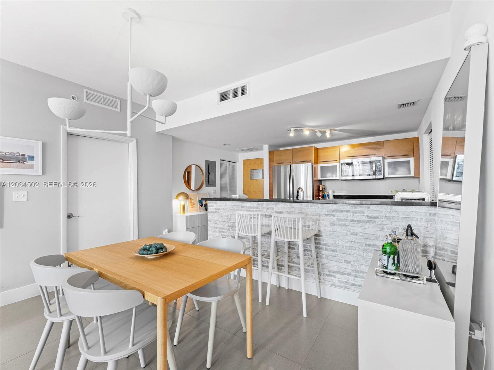 253 NE 2nd St # 1801, Miami FL 33132