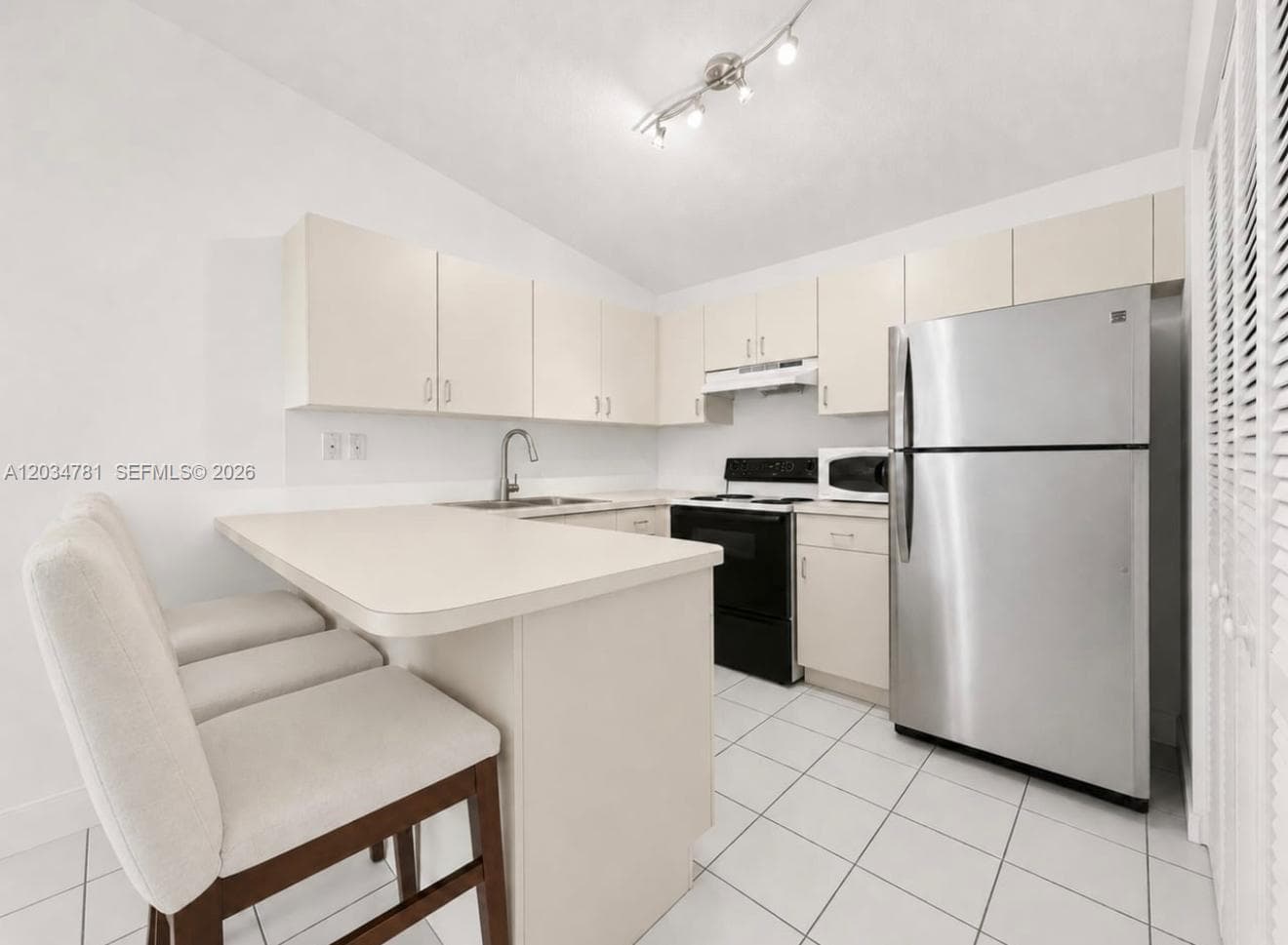 7611 SW 153rd Ct # 204, Miami FL 33193