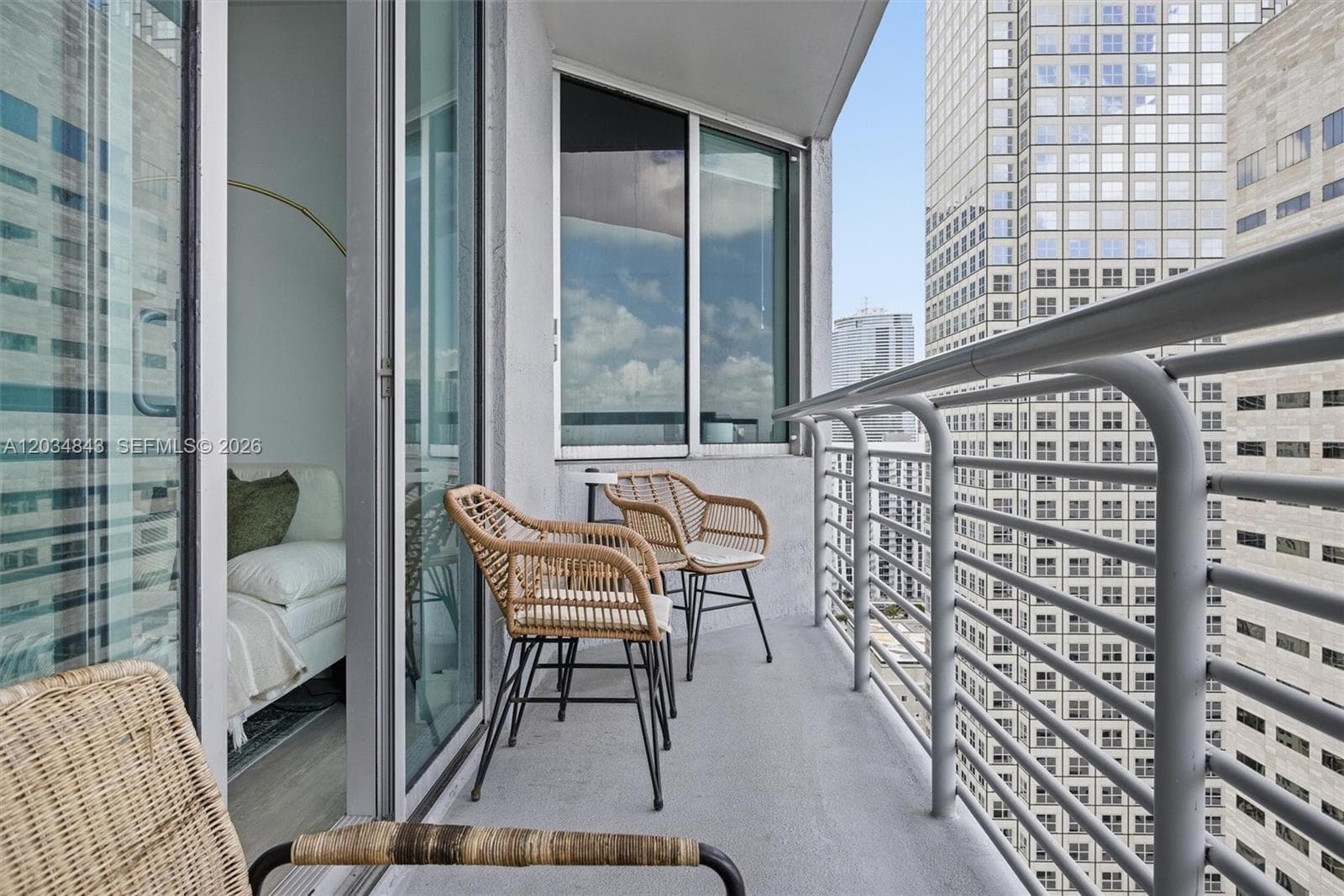 325 S Biscayne Blvd # 4022, Miami FL 33131