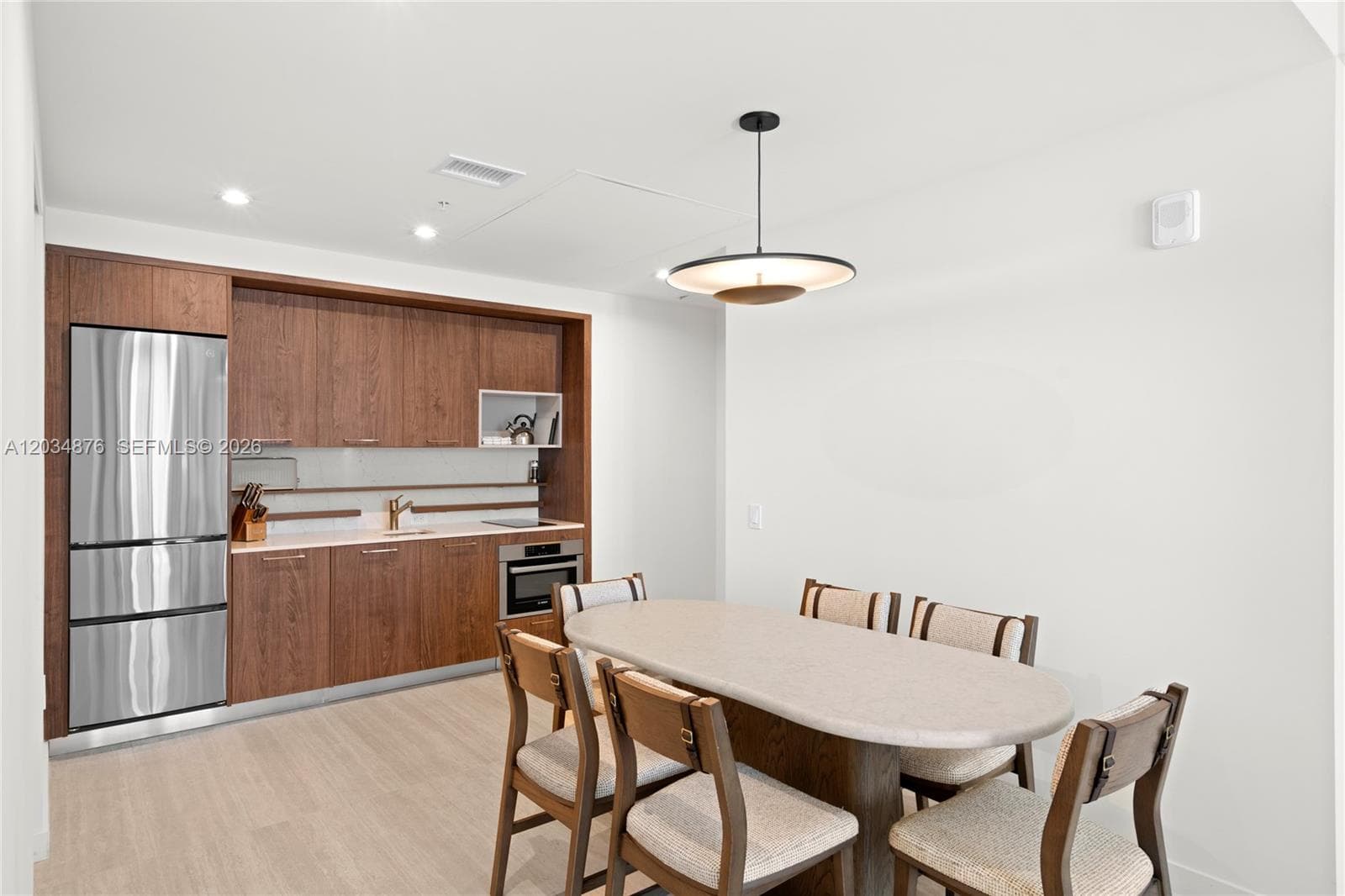 1611 SW 2nd Ave # 816, Miami FL 33129