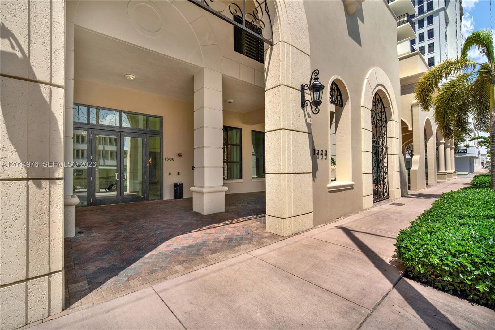 1300 Ponce De Leon Blvd # 901, Coral Gables FL 33134
