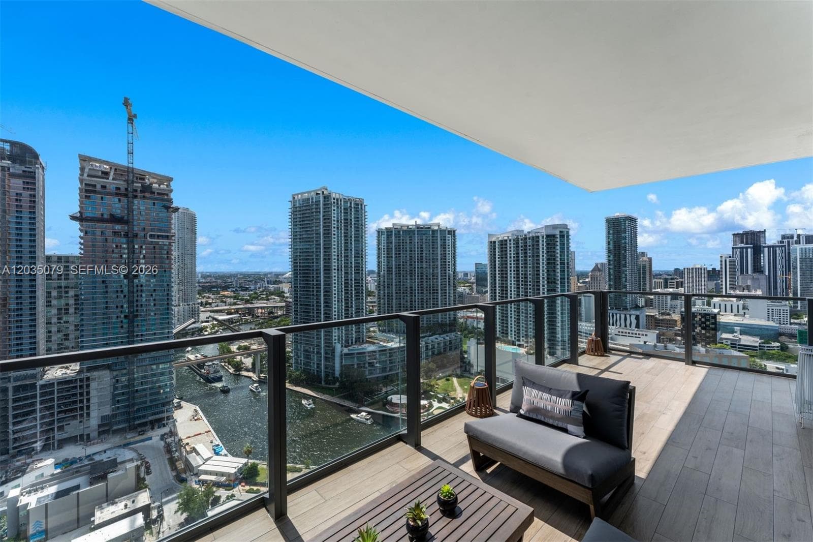 68 SE 6th St # 2612, Miami FL 33131