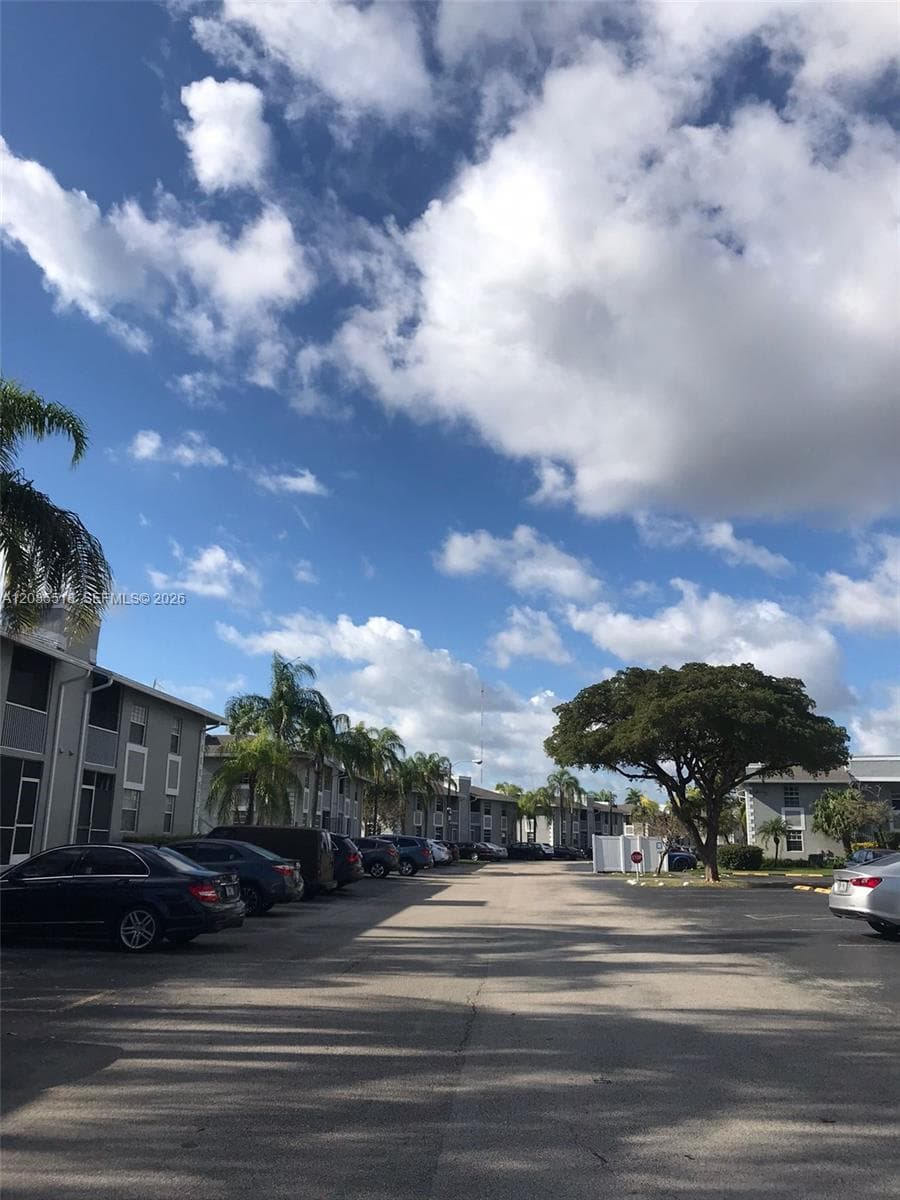486 NE 210th Cir Ter # 29, Miami FL 33179