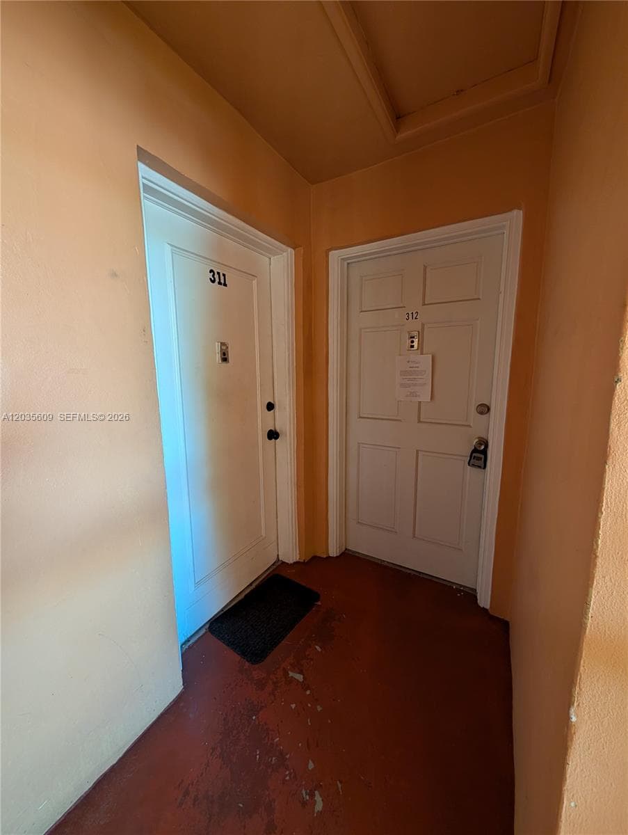 19080 NE 3rd Ct # 311, Miami FL 33179