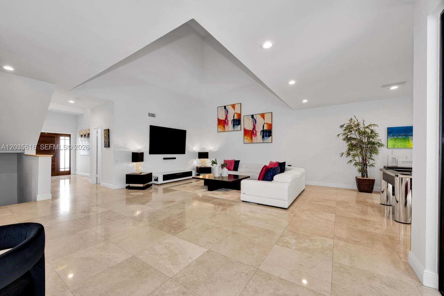 2000 S Bayshore Dr # 65, Miami FL 33133