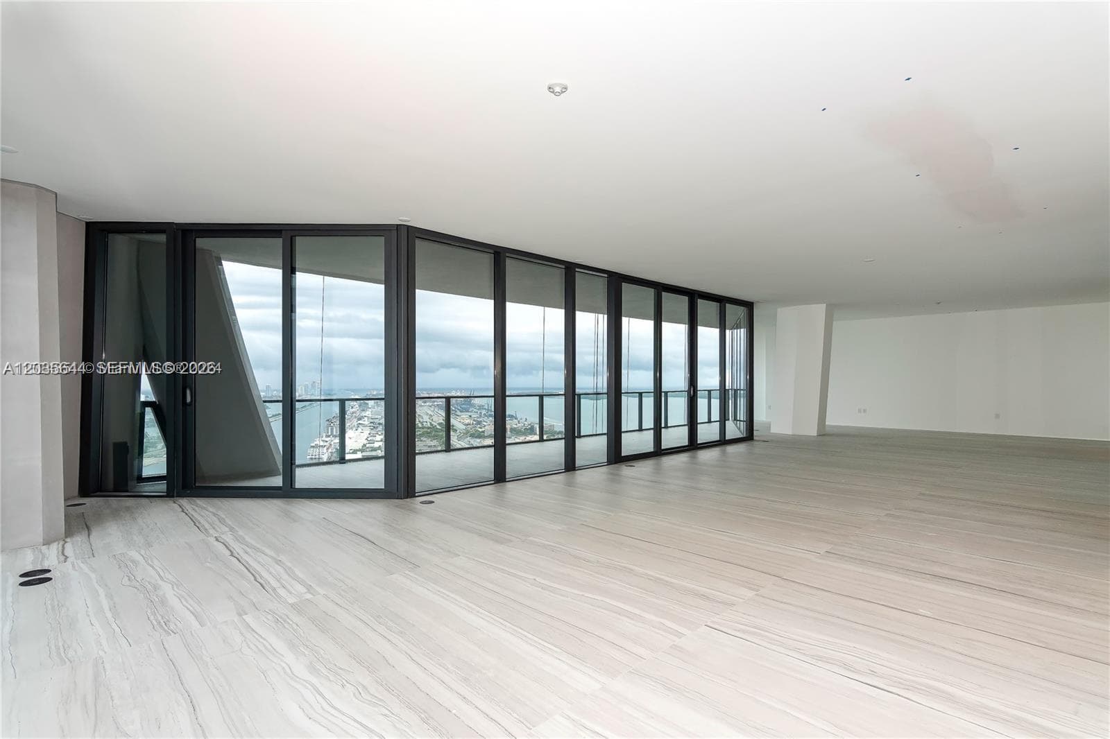 1000 Biscayne Blvd # 4802, Miami FL 33132