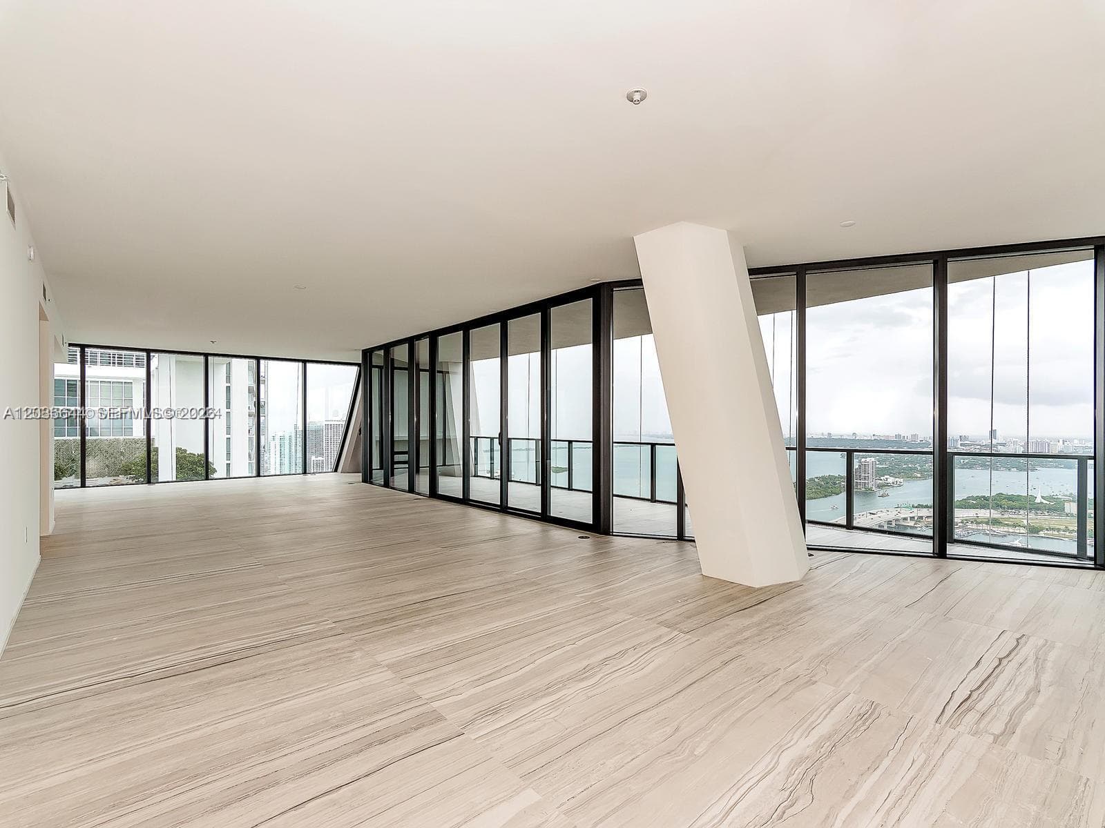 1000 Biscayne Blvd # 4802, Miami FL 33132