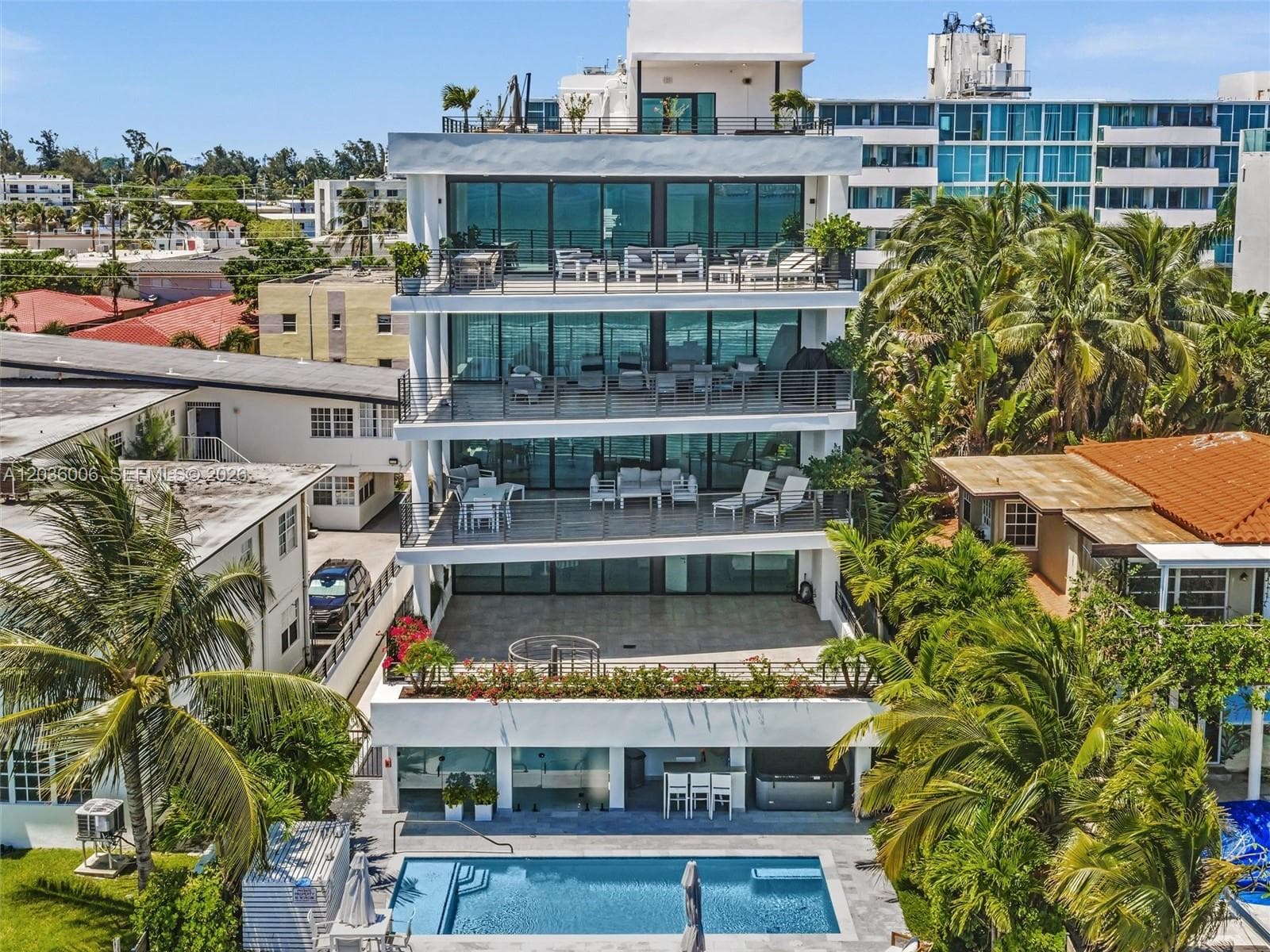 1930 Bay Dr, Miami Beach FL 33141