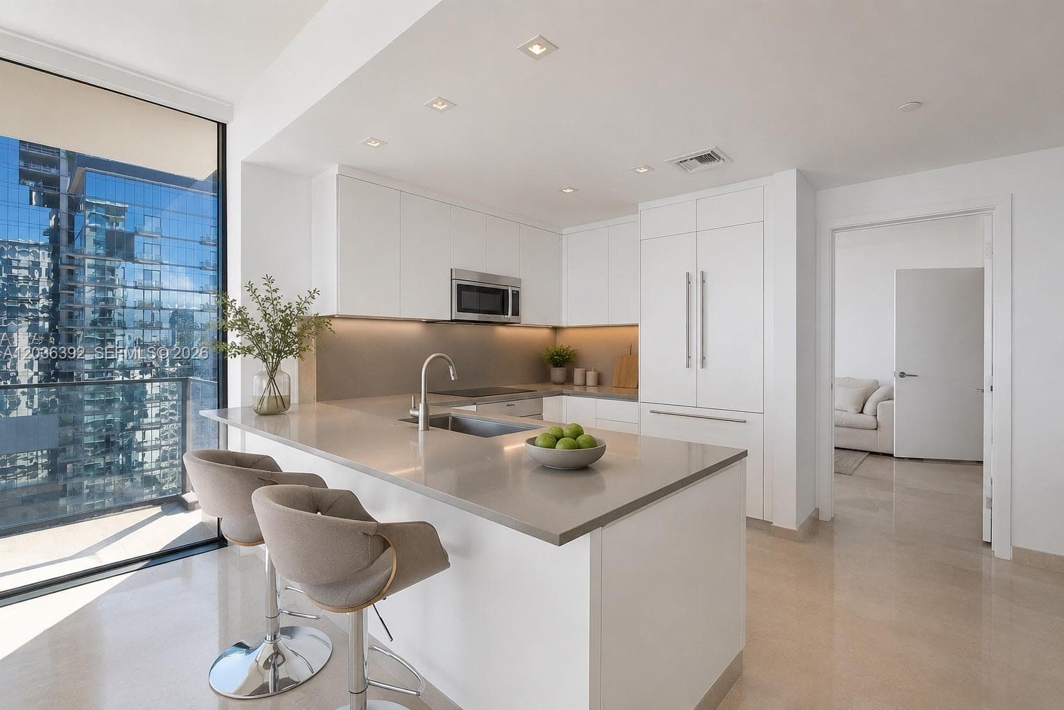 68 SE 6th St # 3301, Miami FL 33131