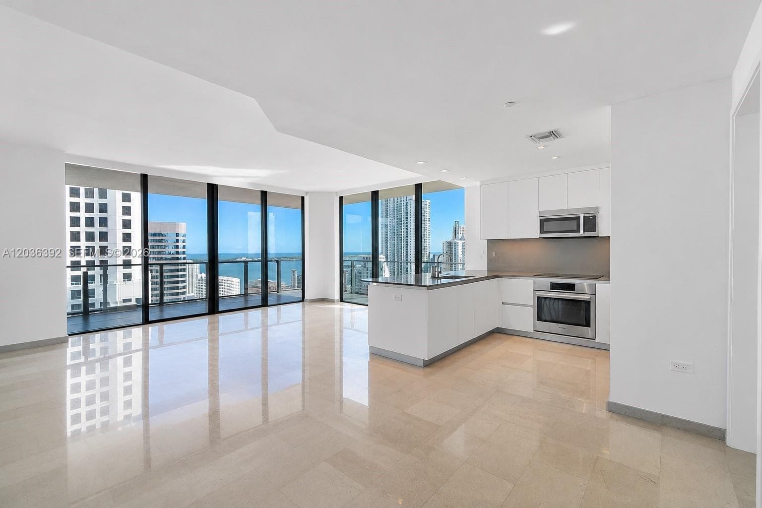 68 SE 6th St # 3301, Miami FL 33131