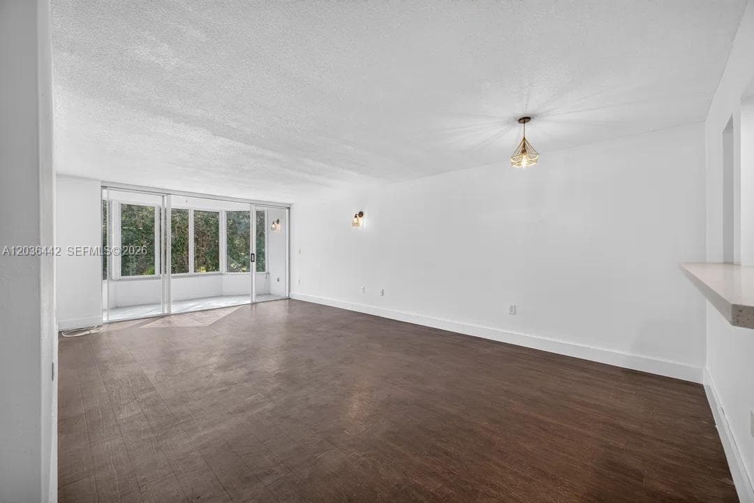 1101 NE 191st St # H401, Miami FL 33179
