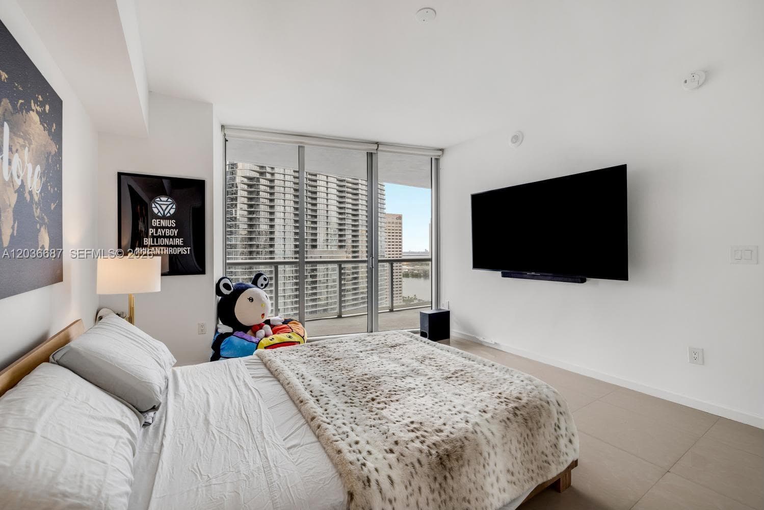 475 Brickell Ave # 3214, Miami FL 33131