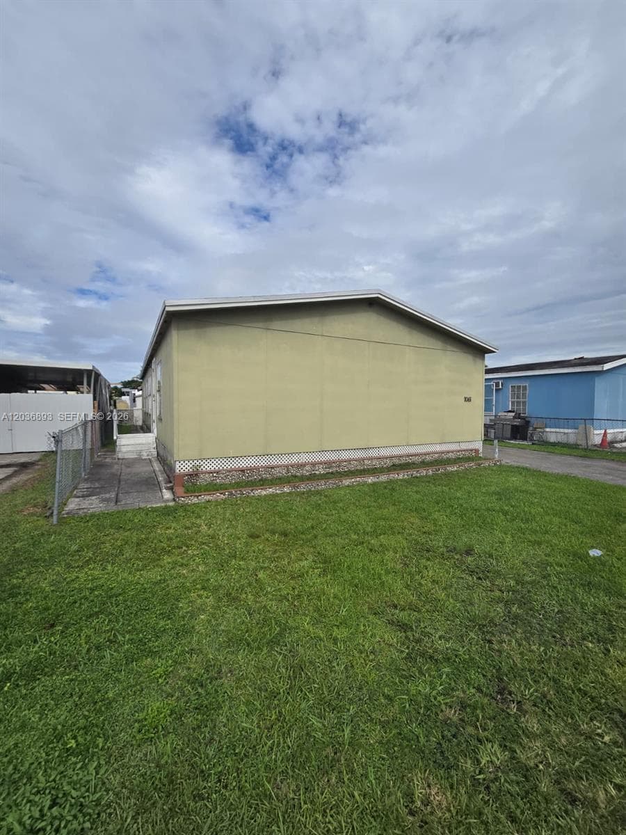 1061 SW 131 PL, Miami FL 33184