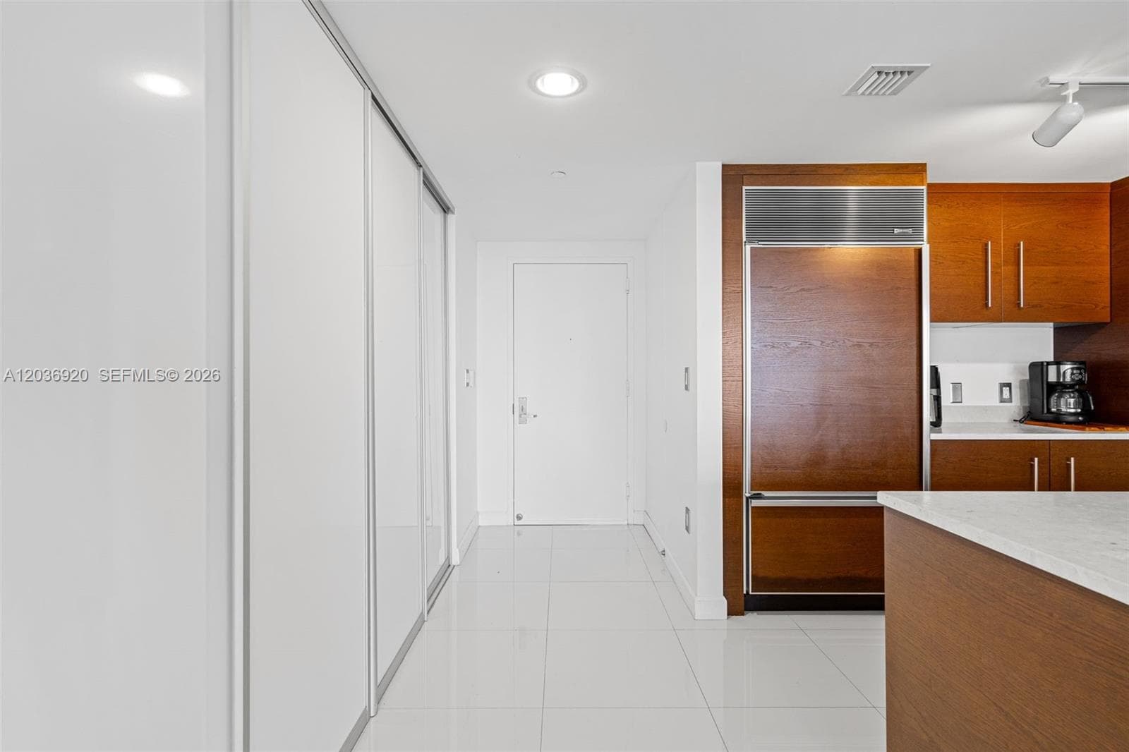 495 Brickell Ave # 905, Miami FL 33131