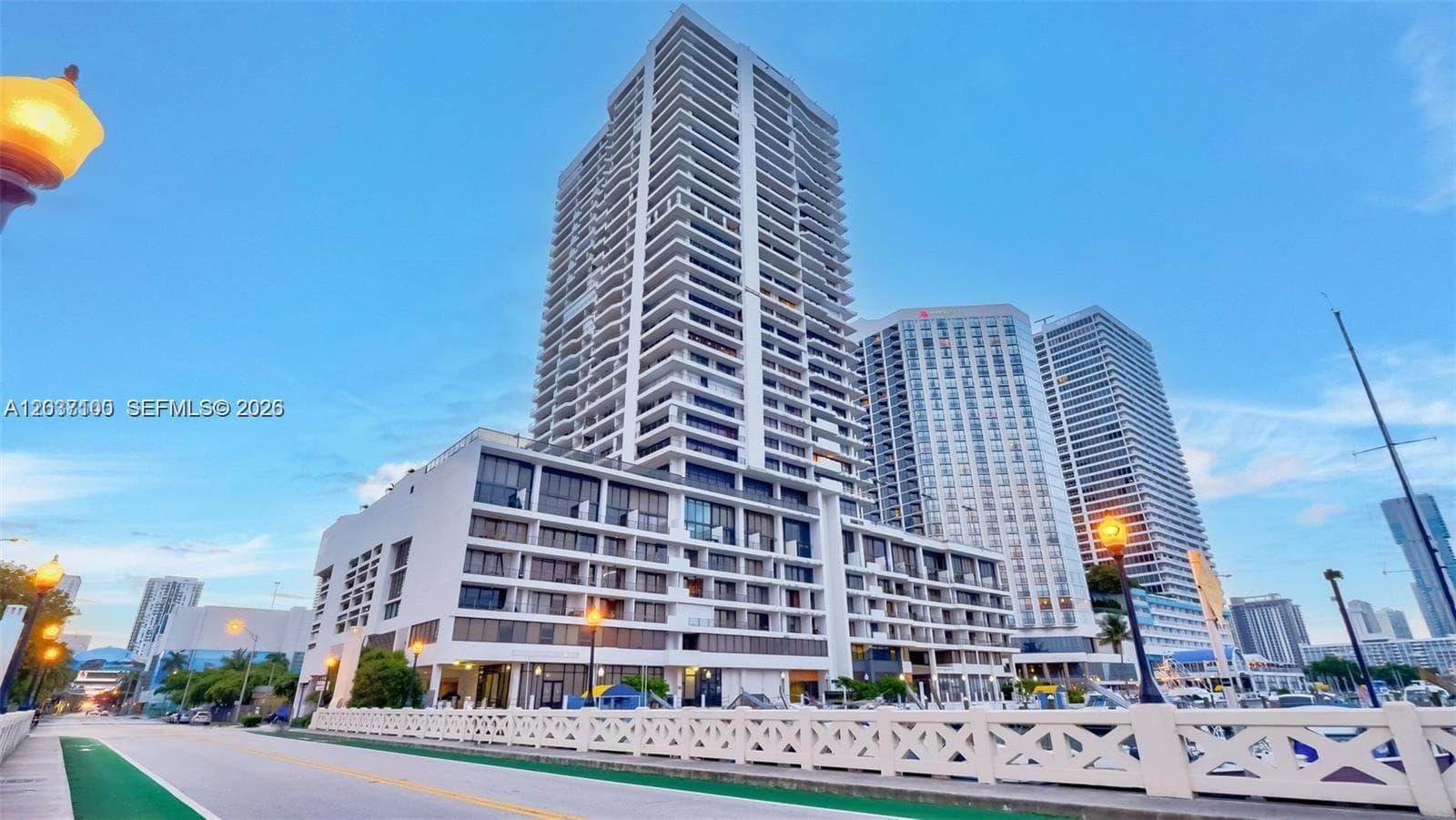 555 NE 15th St # 17E, Miami FL 33132