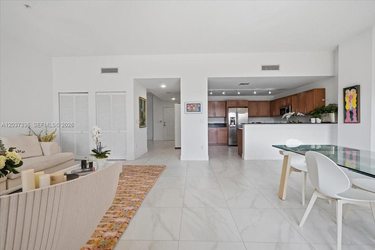 8390 SW 72 # 106, Miami FL 33143