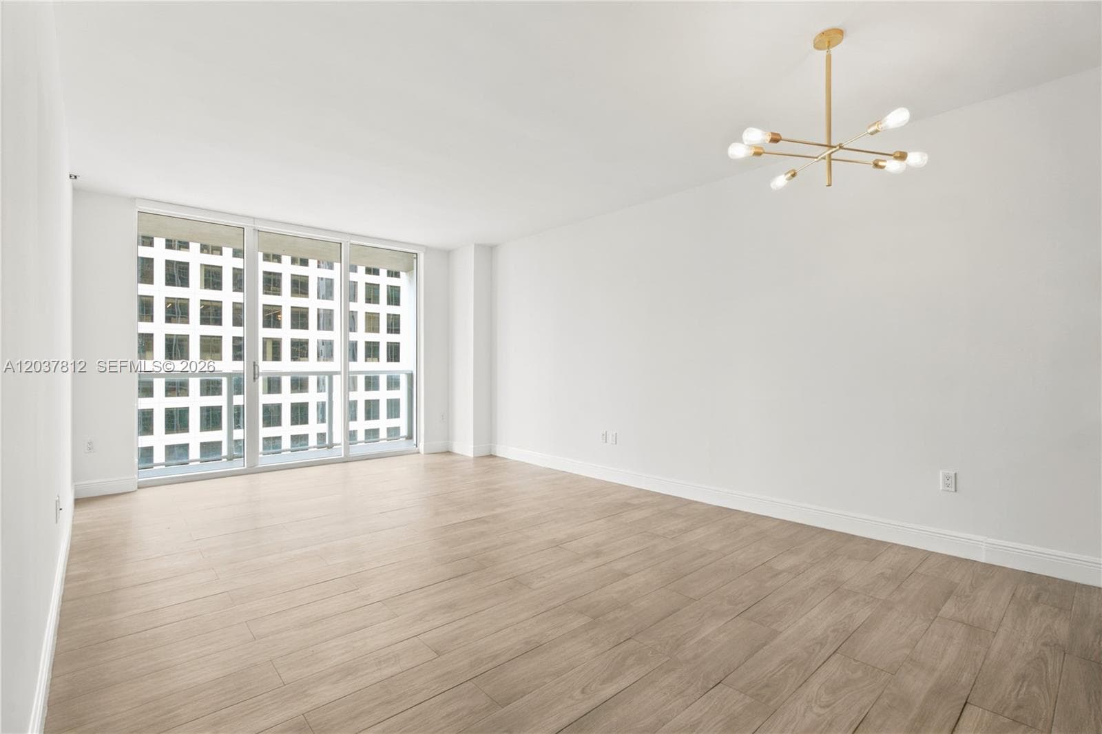 500 Brickell Av # 1906, Miami FL 33131