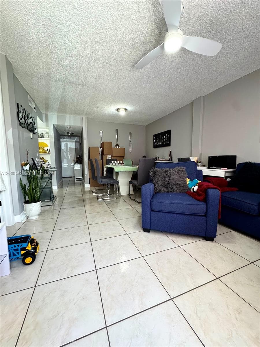 19729 SW 114th Ave # 250, Miami FL 33157