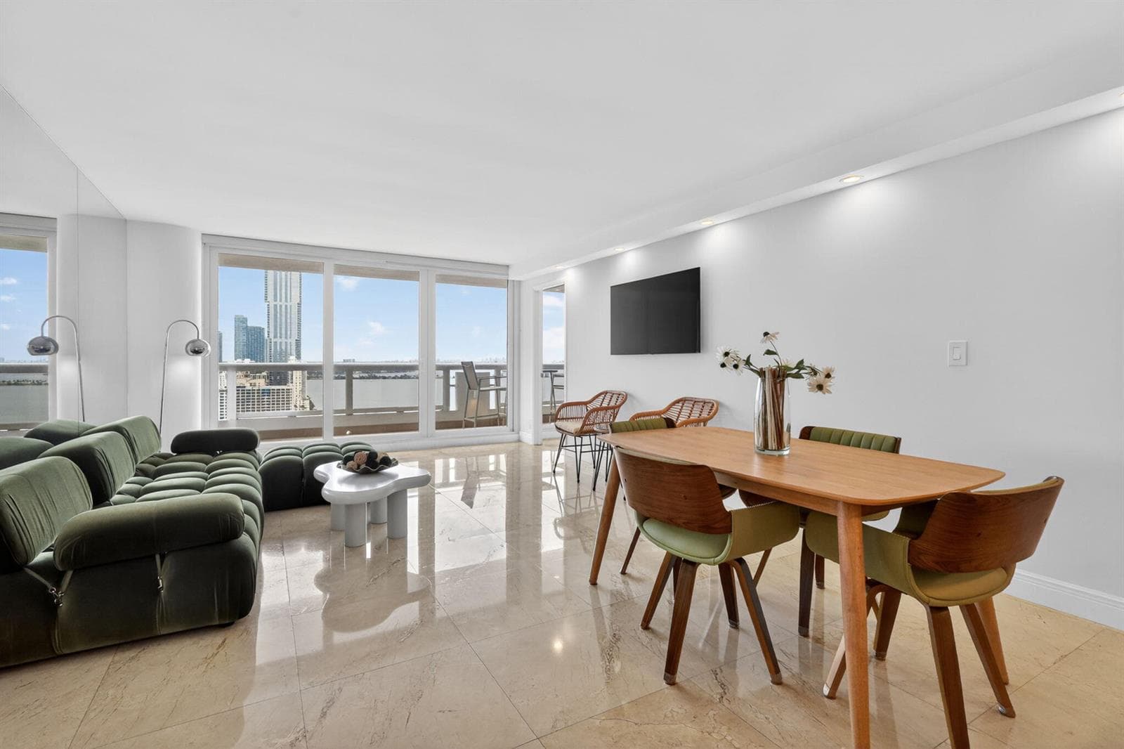 1717 N Bayshore Drive # 2935, Miami FL 33132