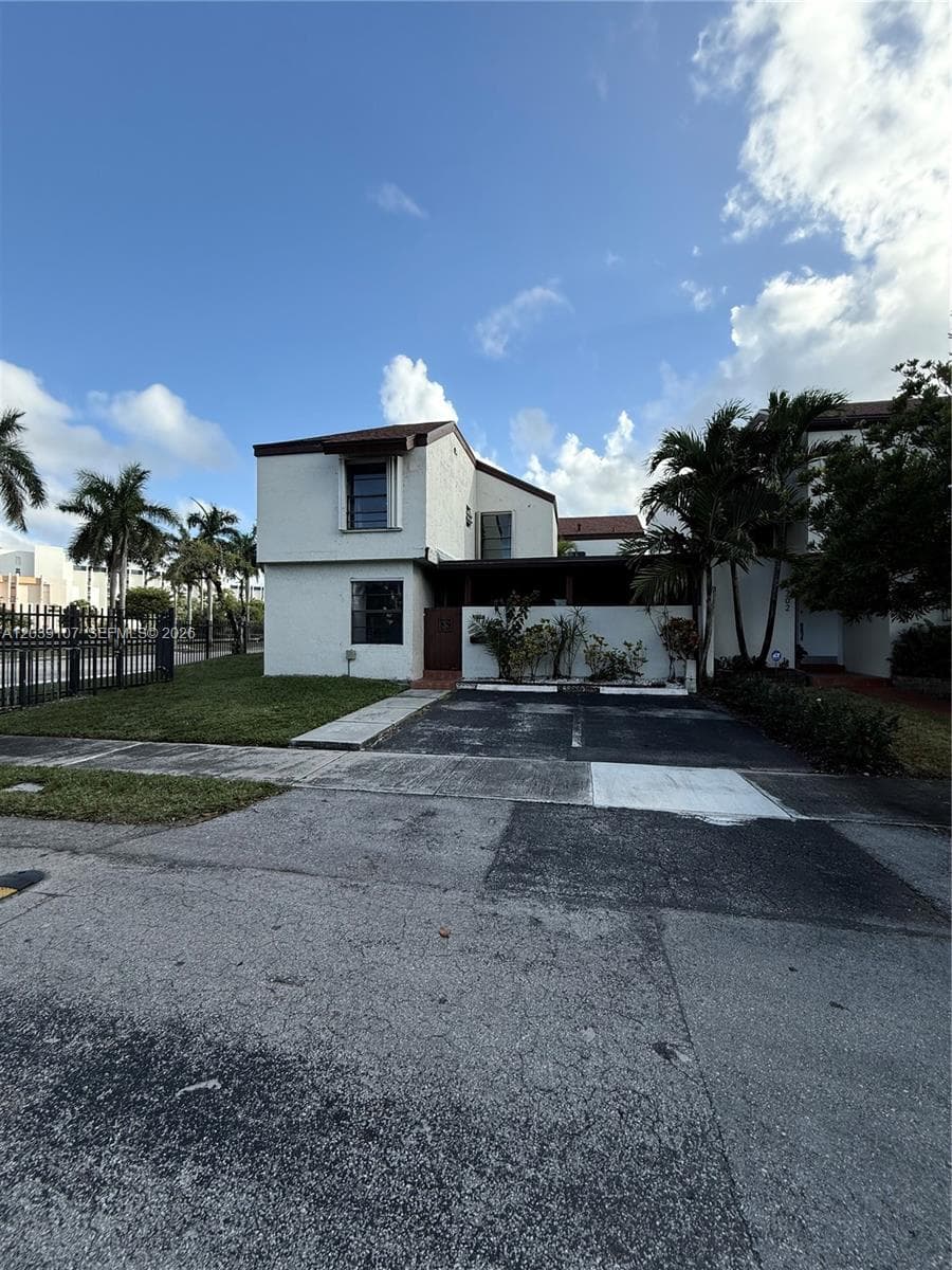 9700 NW 6th Ln # 9700, Miami FL 33172