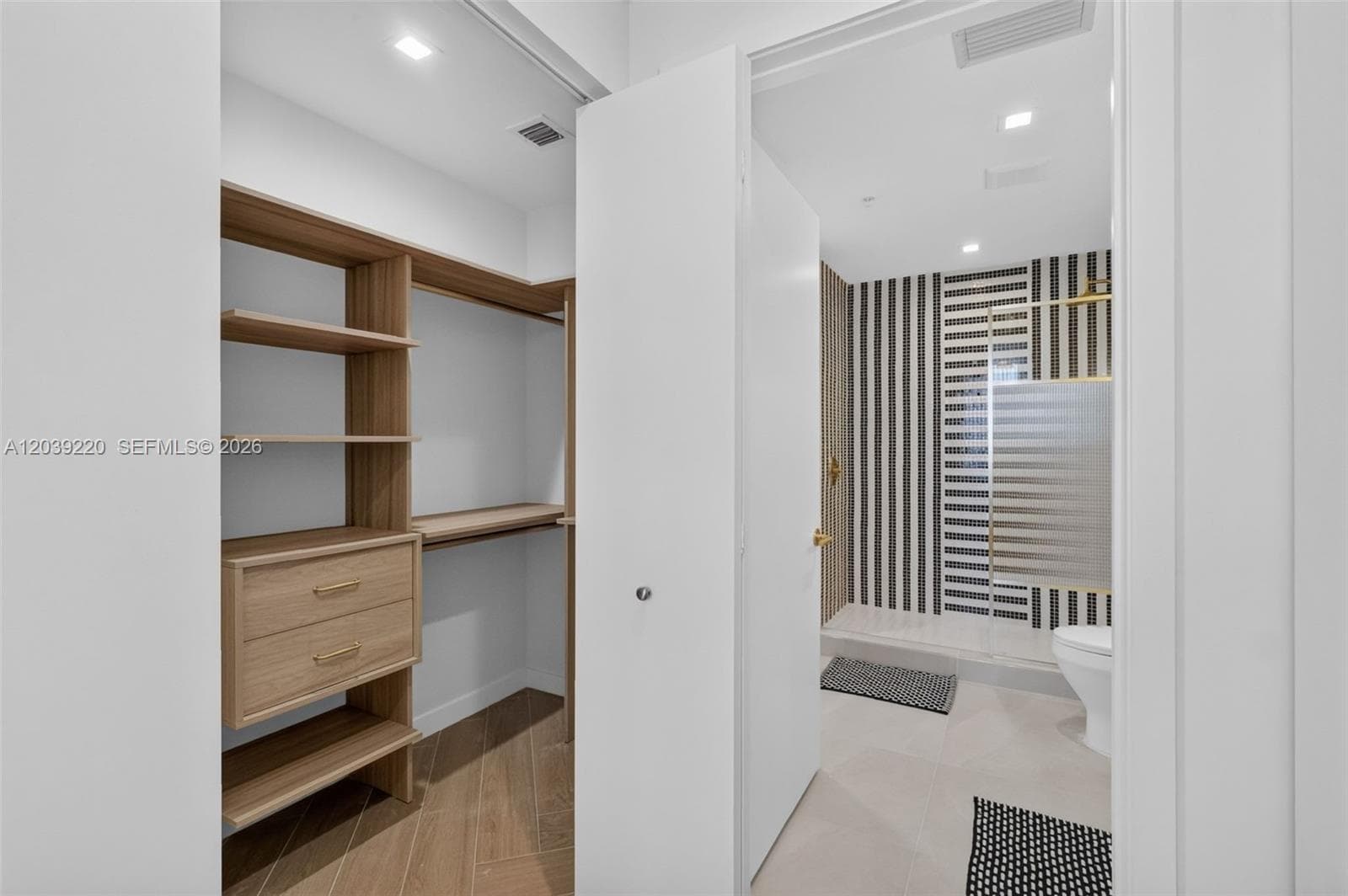 2700 NW 2nd AVE # 528, Miami FL 33127