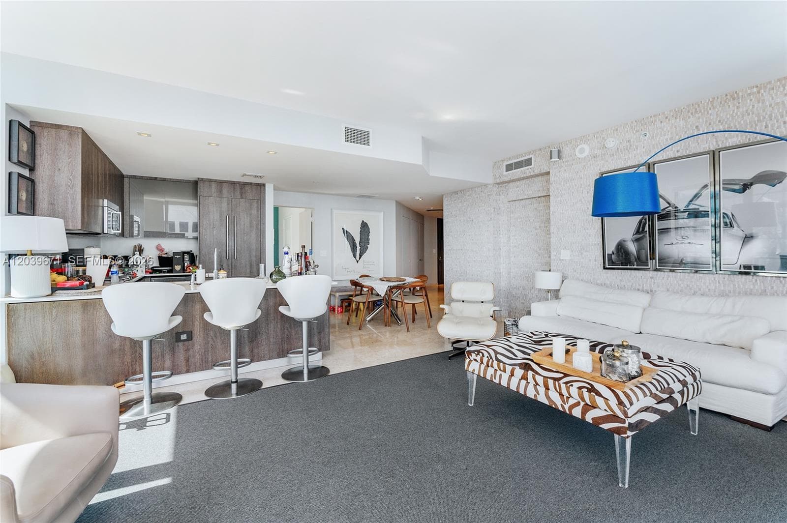 68 SE 6th St # 2601, Miami FL 33131