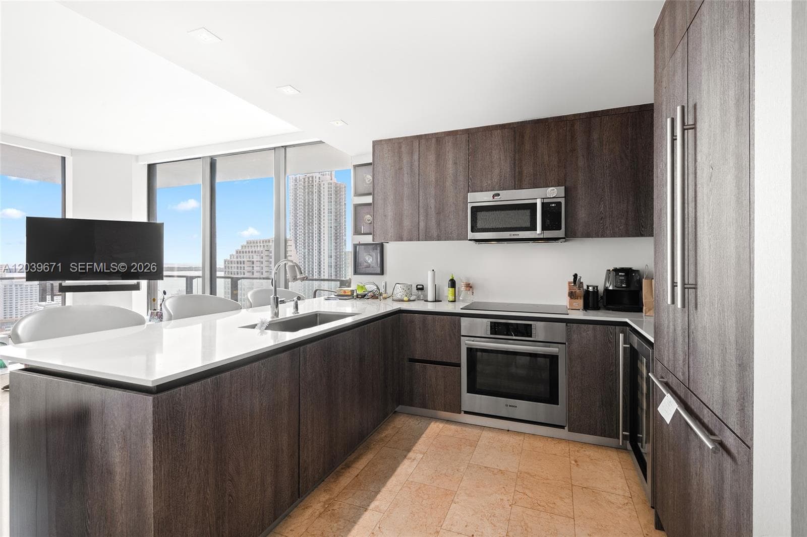68 SE 6th St # 2601, Miami FL 33131
