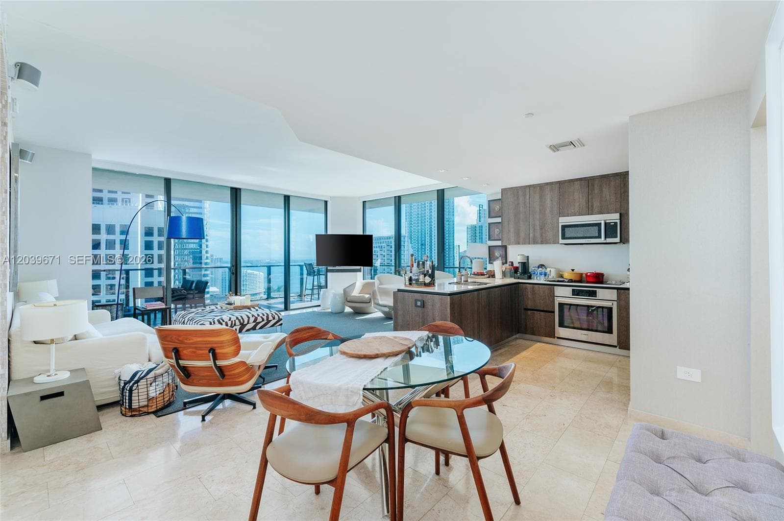 68 SE 6th St # 2601, Miami FL 33131