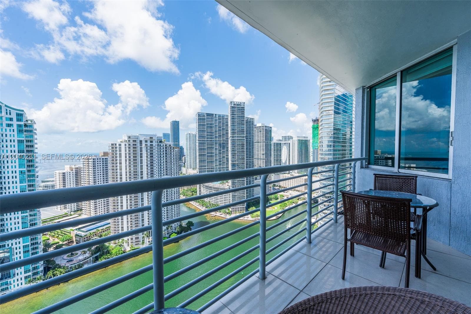 325 S Biscayne Blvd # 3821, Miami FL 33131
