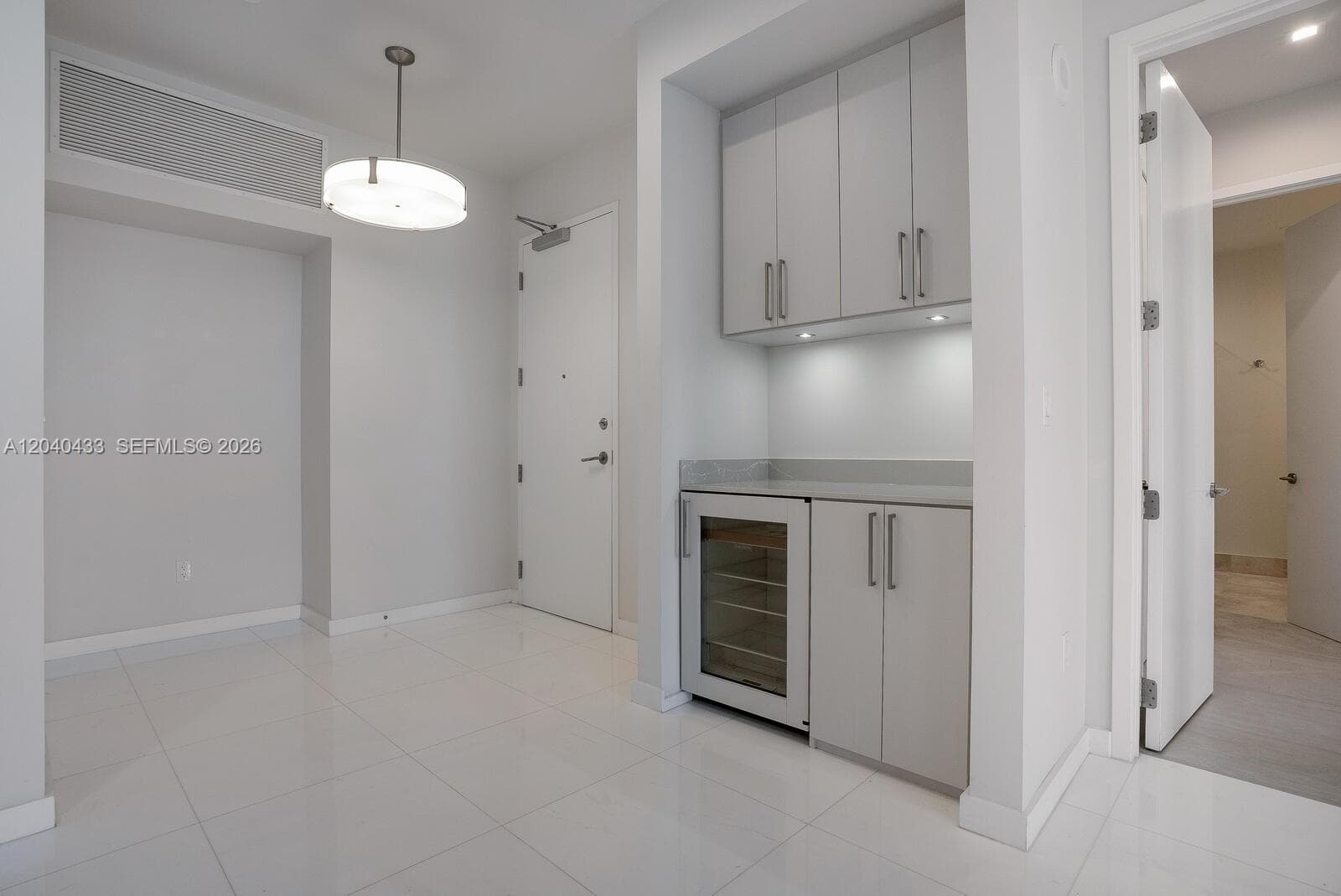 275 Giralda Ave # 6C, Coral Gables FL 33134