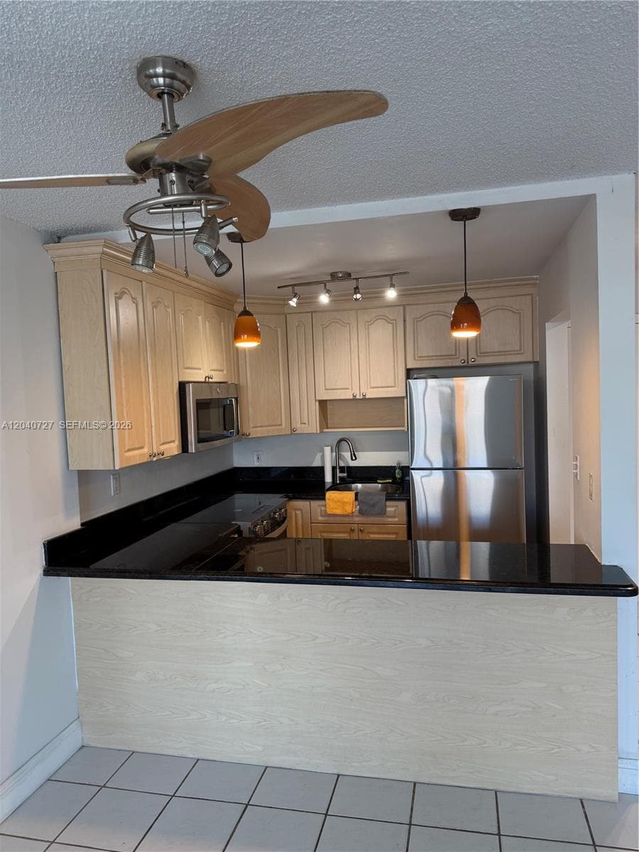 1990 Marseille Dr # 303, Miami Beach FL 33141