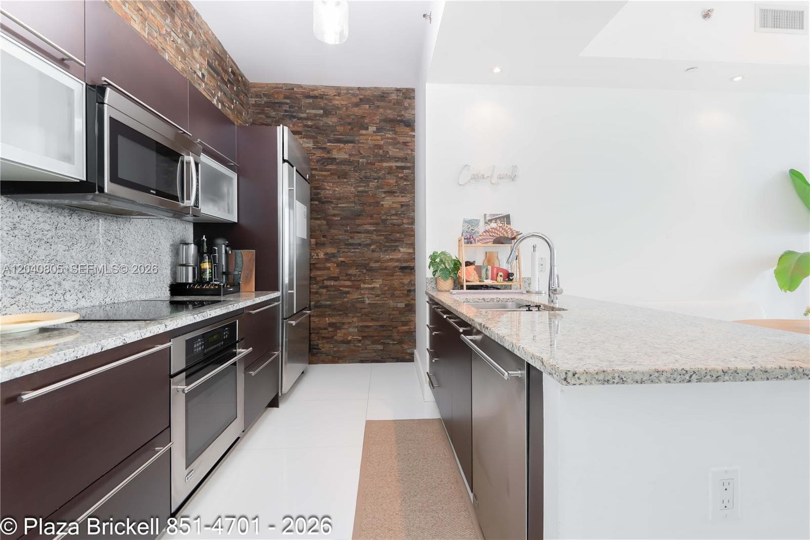 950 Brickell Bay Dr # 4701, Miami FL 33131
