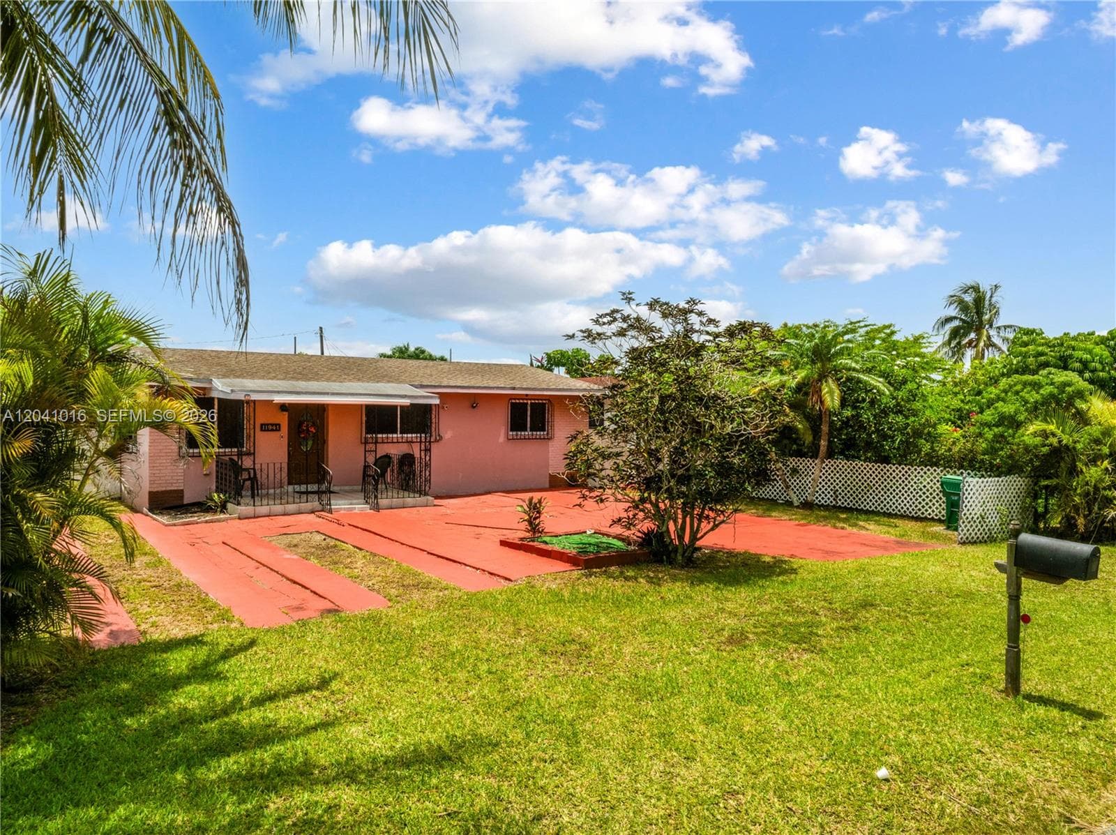 11941 SW 4th St, Miami FL 33184