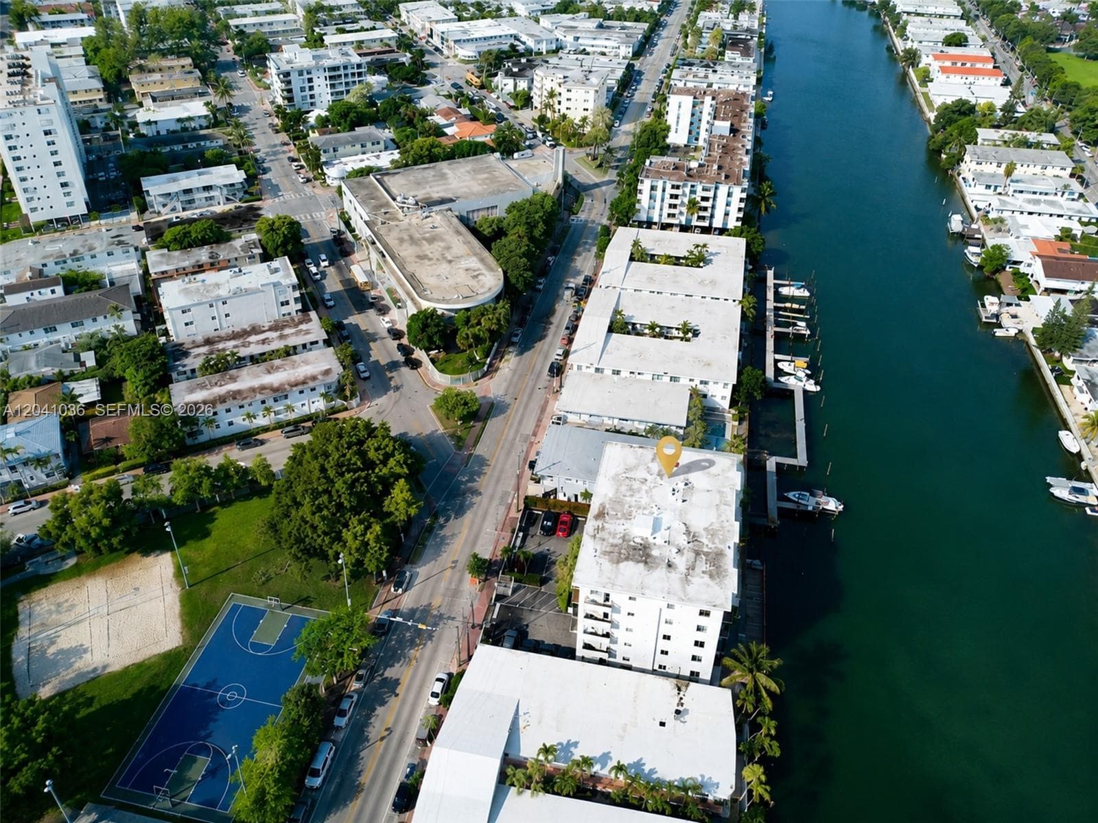 8024 Tatum Waterway Dr # 2B, Miami Beach FL 33141