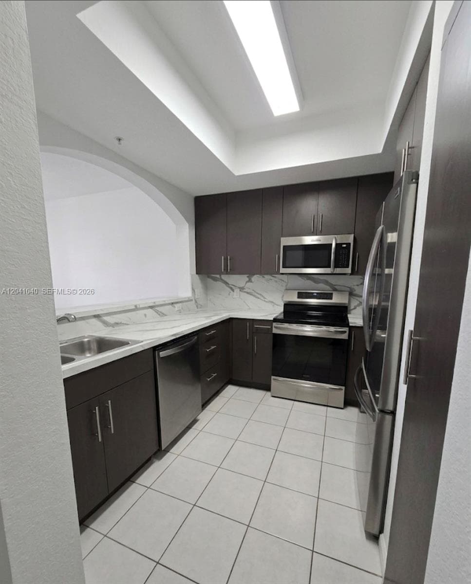 8936 W Flagler St # 204, Miami FL 33174