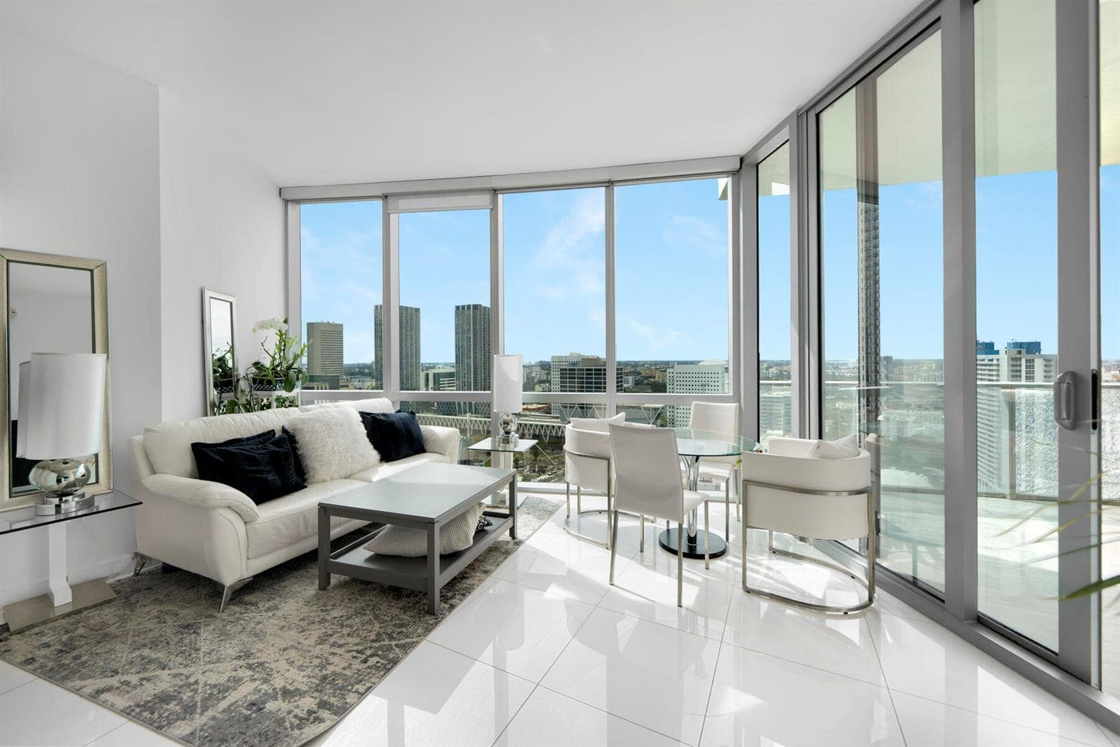851 NE 1st Avenue # 2410, Miami FL 33132