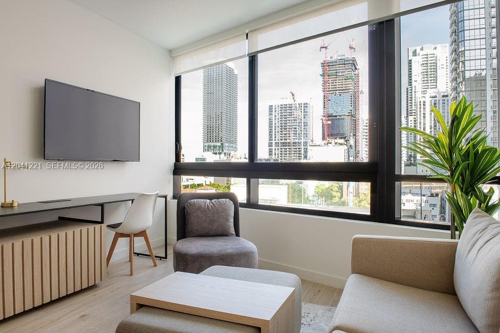 225 N Miami Ave # 1804, Miami FL 33128