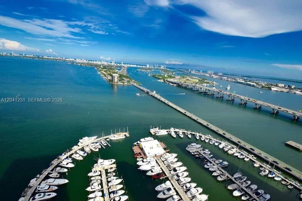 1717 N Bayshore Dr # 3931, Miami FL 33132