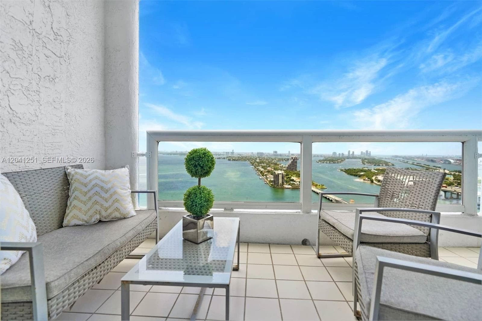 1717 N Bayshore Dr # 3931, Miami FL 33132