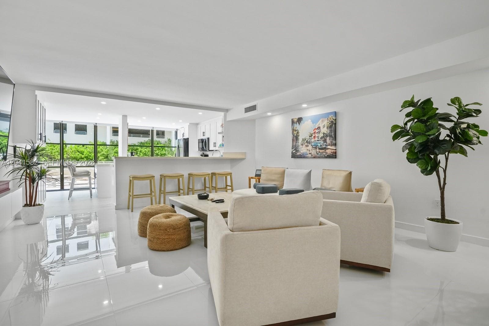 6423 Collins Ave # 203, Miami Beach FL 33141