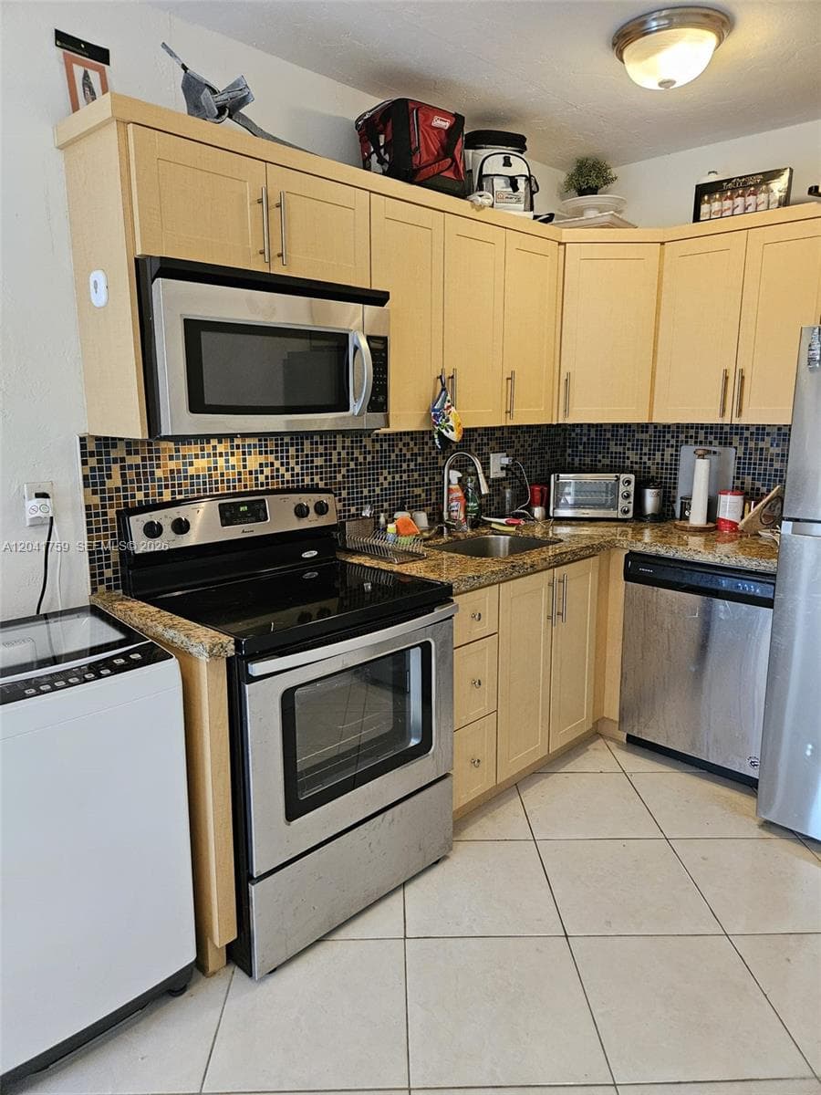 7400 Harding Ave # 22, Miami Beach FL 33141