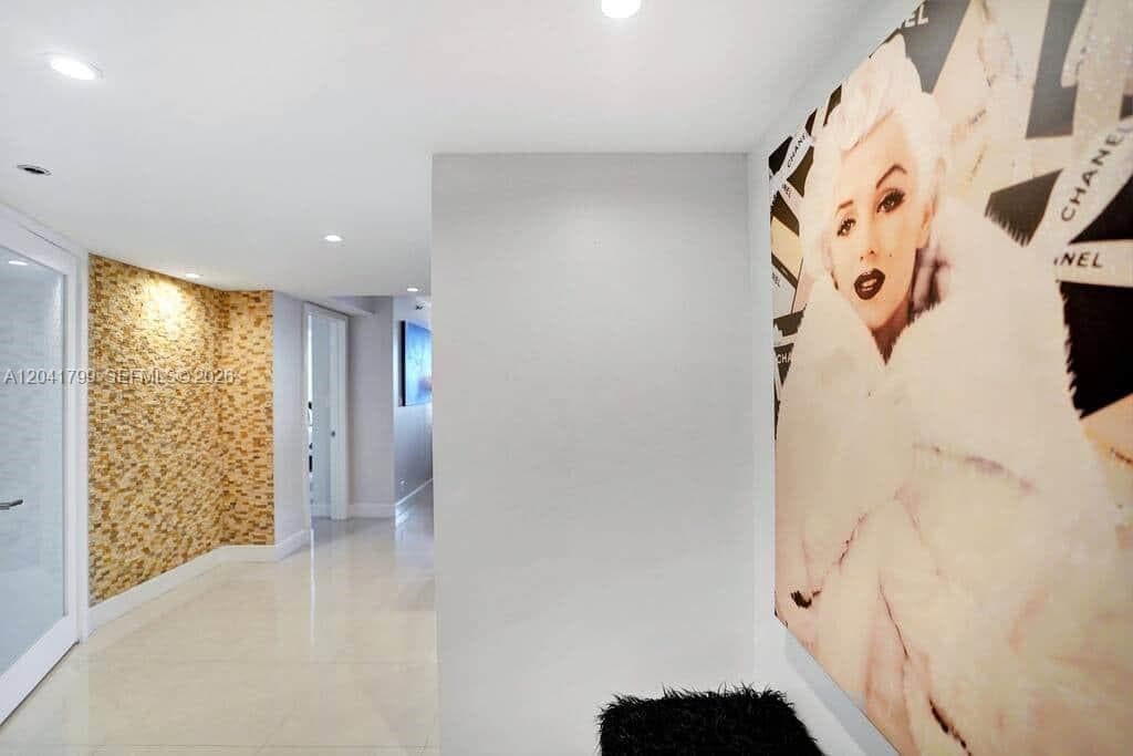 1717 N Bayshore Dr # 2056, Miami FL 33132