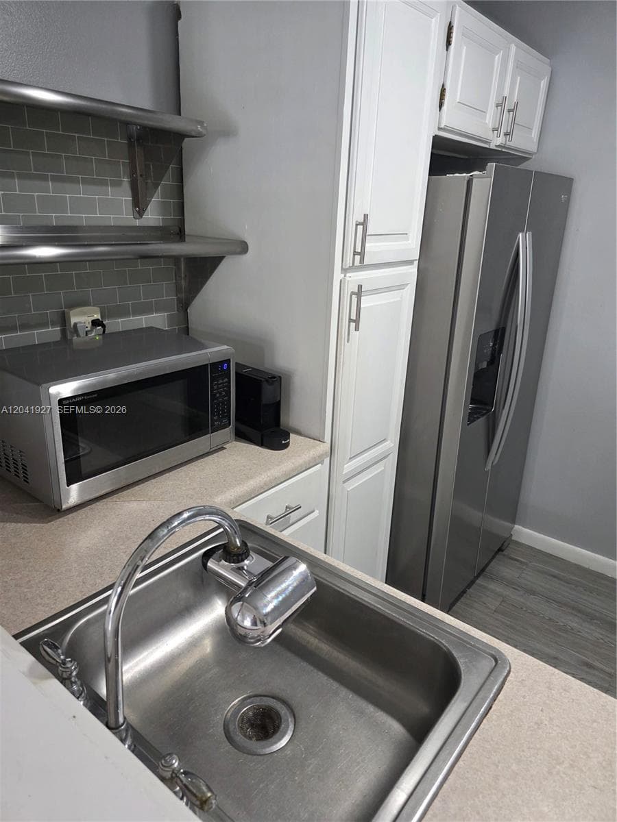8065 SW 107th Ave # 202, Miami FL 33173