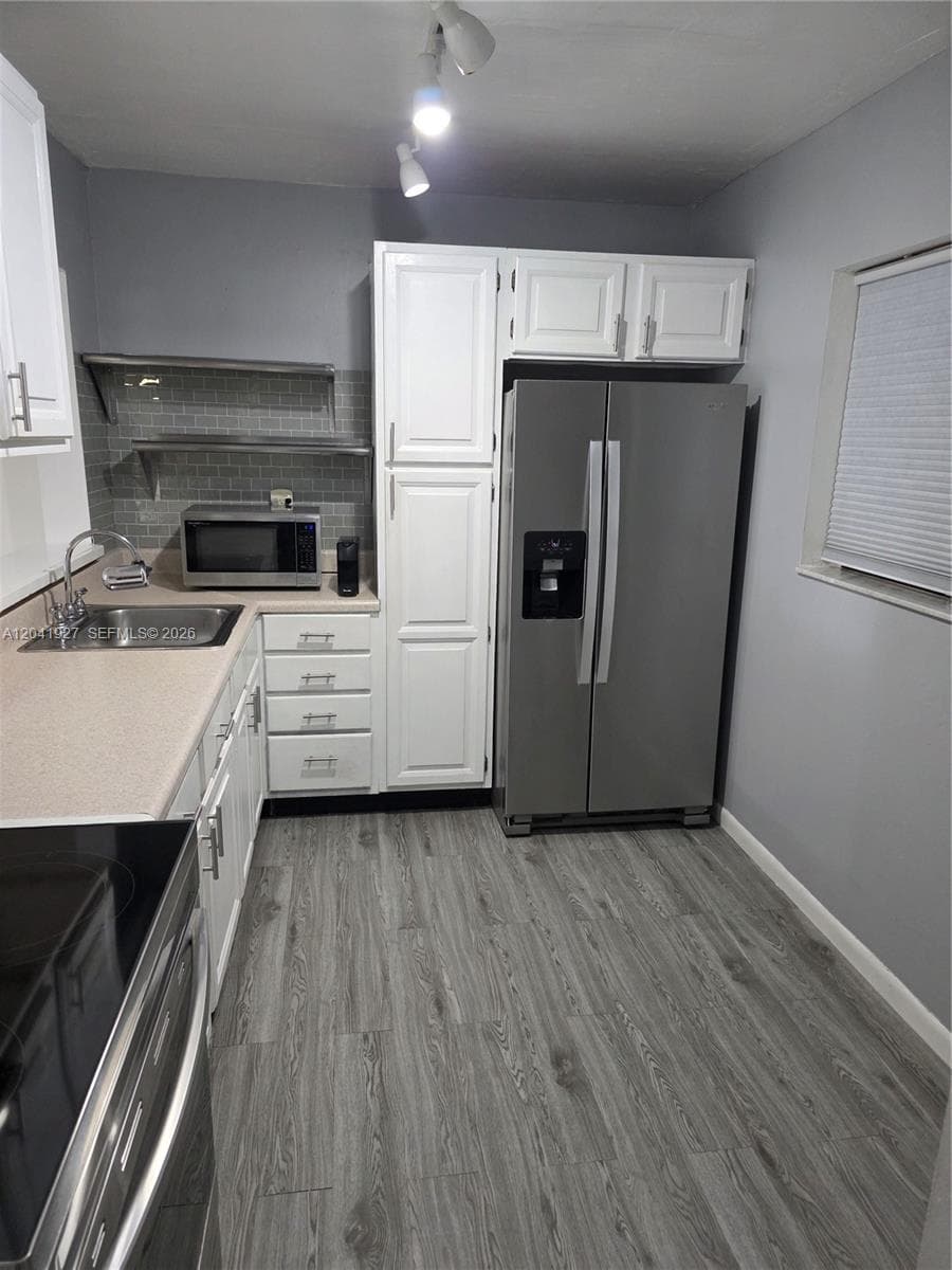 8065 SW 107th Ave # 202, Miami FL 33173