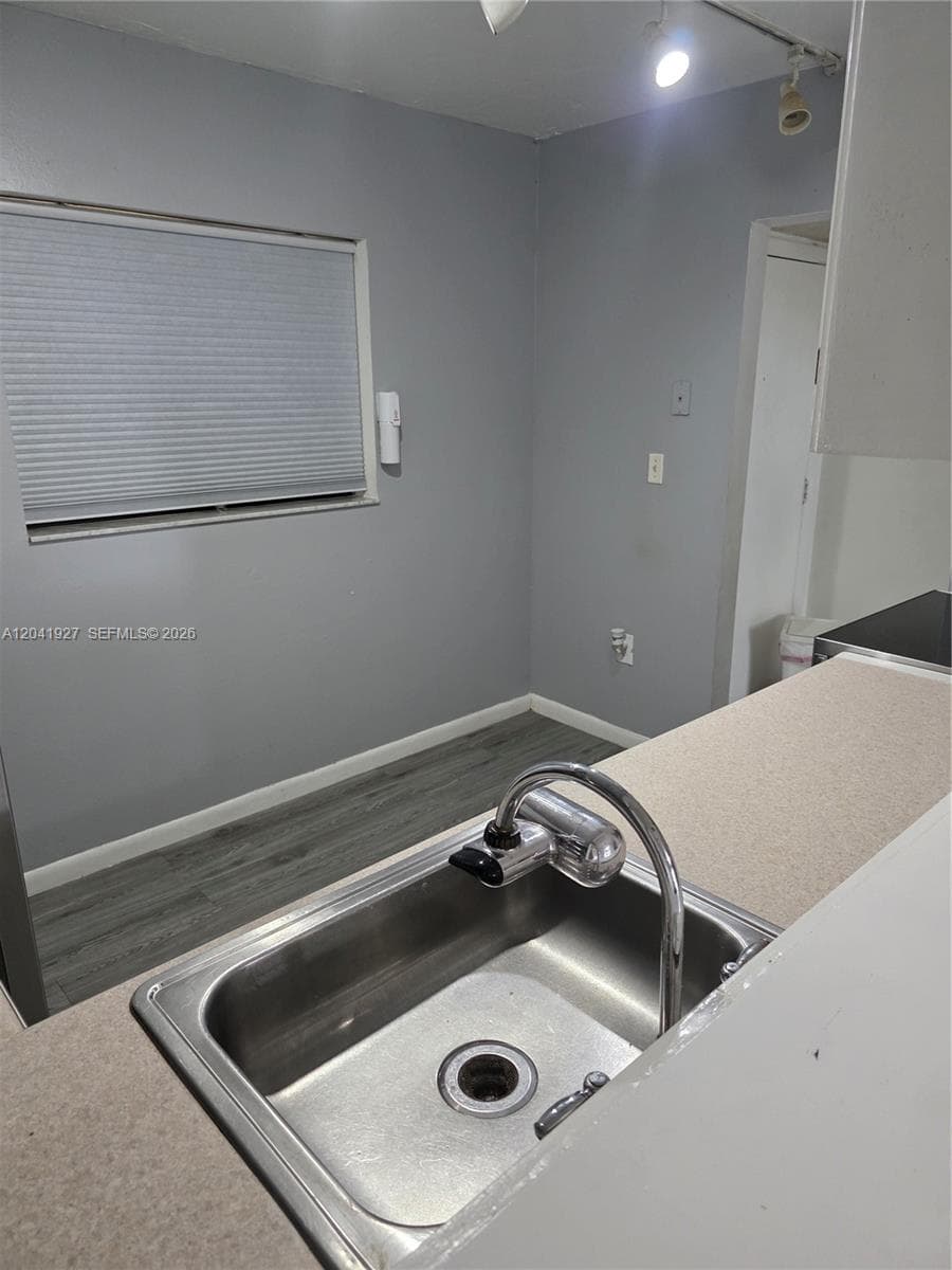8065 SW 107th Ave # 202, Miami FL 33173