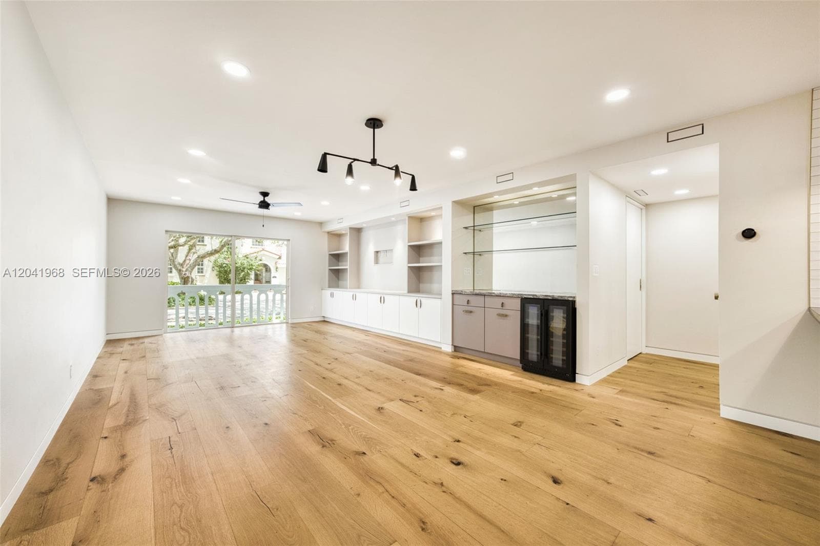 100 Edgewater Dr # 142, Coral Gables FL 33133