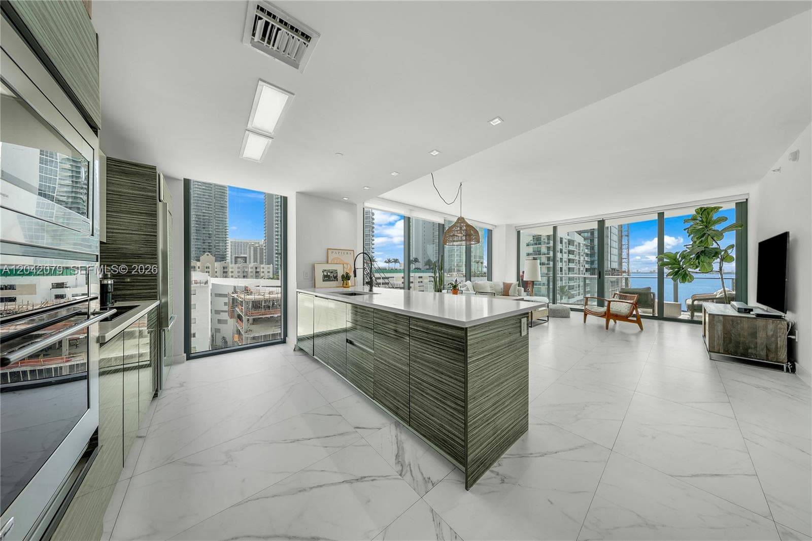 460 NE 28th St # 701, Miami FL 33137
