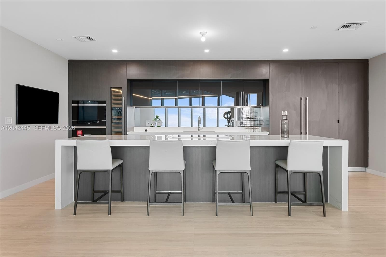 851 NE 1st Ave # 4912, Miami FL 33132